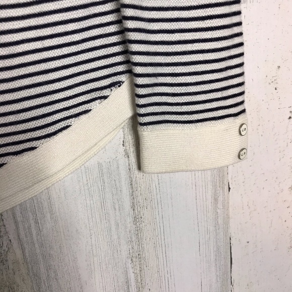 White black stripe V-neck sweater with snap cuffs - Picture 4 of 4